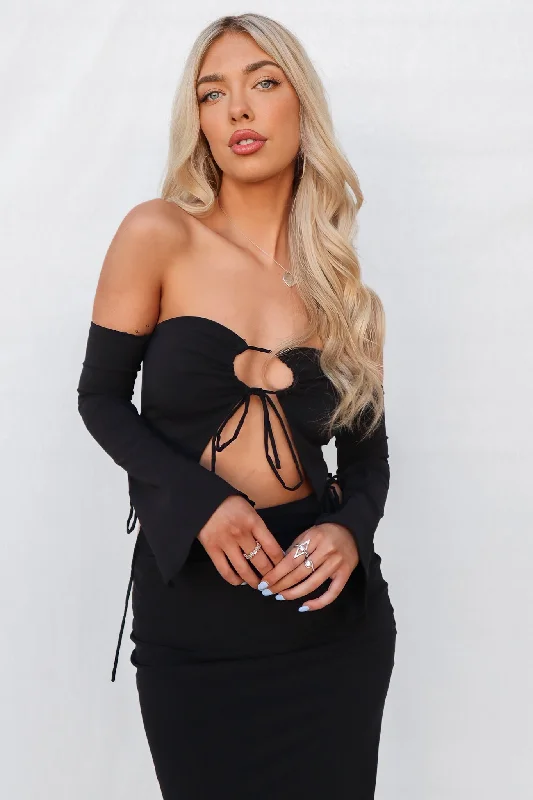 Plaid Women Long Sleeve Top for a Preppy VibePlaid Women Long Sleeve Top for a Preppy VibeAllira Set Top - Black Plaid Women Long Sleeve Top for a Preppy VibePlaid Women Long Sleeve Top for a Preppy VibeAllira Set Top - Black