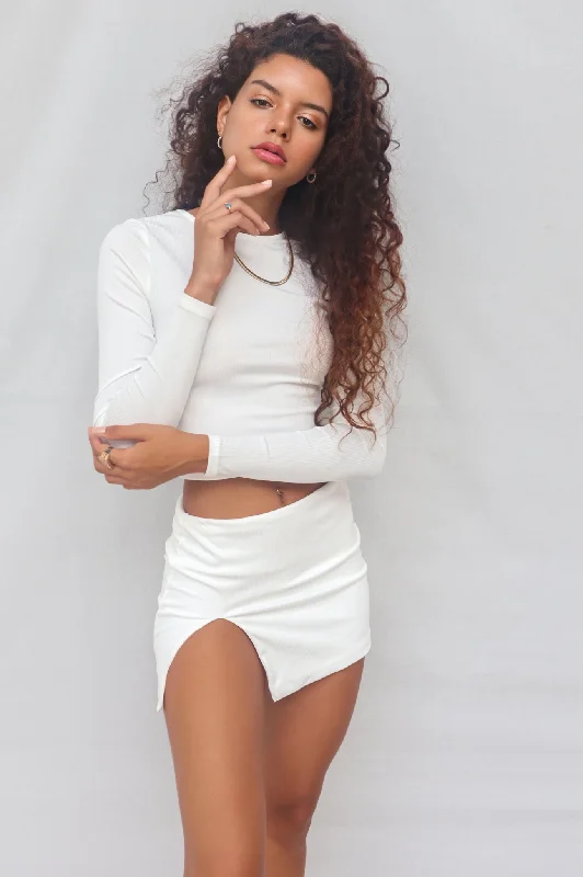 Ruffled Cuff Women Long Sleeve Top with a Feminine TouchRuffled Cuff Women Long Sleeve Top with a Feminine TouchWendy Set - White Ruffled Cuff Women Long Sleeve Top with a Feminine TouchRuffled Cuff Women Long Sleeve Top with a Feminine TouchWendy Set - White