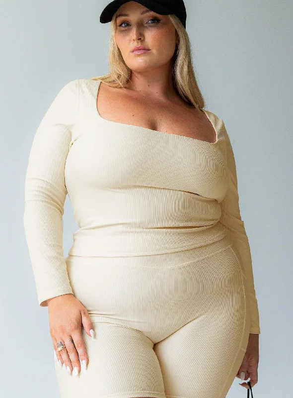 Pocket - Equipped Women Long Sleeve Top for Added FunctionalityPocket - Equipped Women Long Sleeve Top for Added FunctionalityThriving Activewear Top Latte Curve Pocket - Equipped Women Long Sleeve Top for Added FunctionalityPocket - Equipped Women Long Sleeve Top for Added FunctionalityThriving Activewear Top Latte Curve