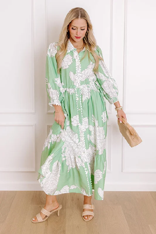 Maternity dress for a baby's first train journey Bistro Bound Floral Midi Dress in Seaglass Maternity dress for a baby's first train journey Bistro Bound Floral Midi Dress in Seaglass