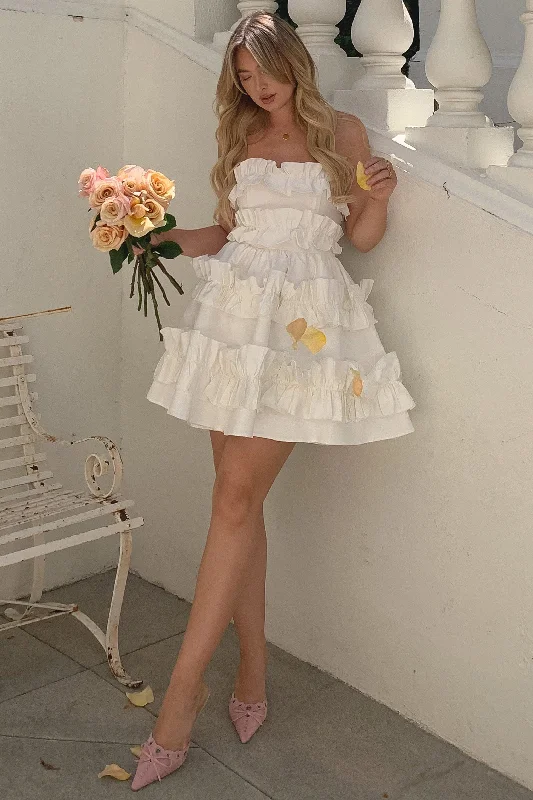 Mini dresses with halter necks for a stylish choice Rosette | White Ruffled Bandeau Mini Dress Mini dresses with halter necks for a stylish choice Rosette | White Ruffled Bandeau Mini Dress