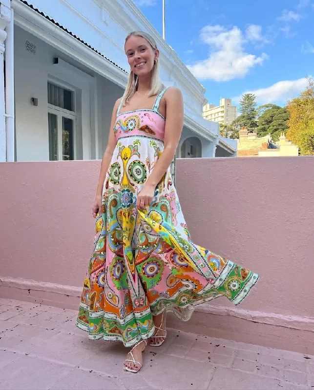 Midi dresses with ruffled sleeves for a more feminine and voluminous look Kiala Printed Luxe Holiday Dress Midi dresses with ruffled sleeves for a more feminine and voluminous look Kiala Printed Luxe Holiday Dress