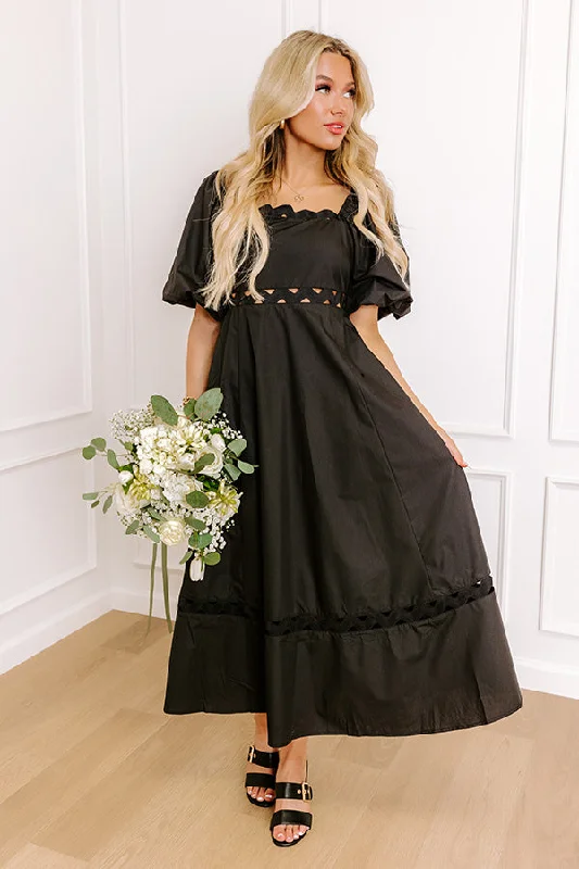 Maternity dress for a tea party Margaritas Please Cut Out Midi Dress in Black