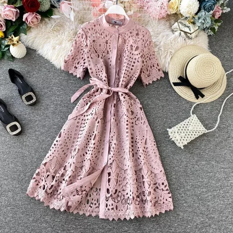 Midi dresses with ruffled sleeves for a more feminine and voluminous look Caline Vintage Dress Midi dresses with ruffled sleeves for a more feminine and voluminous look Caline Vintage Dress