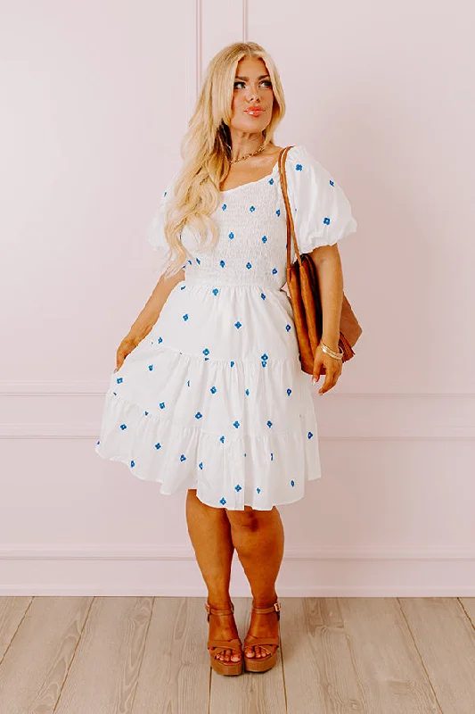 Maternity dress for a baby's first visit to the winery Chic Statement Embroidered Dress Curves Maternity dress for a baby's first visit to the winery Chic Statement Embroidered Dress Curves