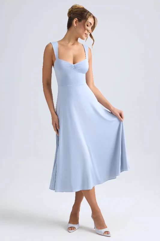 Midi dresses with pleated skirts for a timeless and elegant appeal Sweetheart-Neck Ruched Midaxi Dress in Light Blue Midi dresses with pleated skirts for a timeless and elegant appeal Sweetheart-Neck Ruched Midaxi Dress in Light Blue