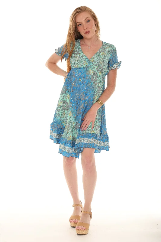 Mini dresses with belted waists for a defined silhouette Floral Print V-Neck Knee Length Dress Mini dresses with belted waists for a defined silhouette Floral Print V-Neck Knee Length Dress