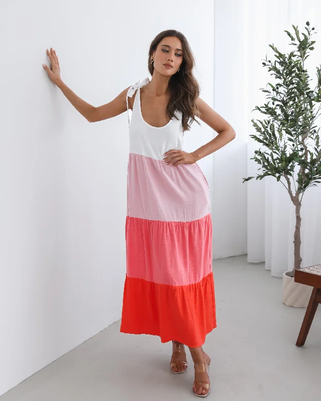 Maternity dress for a mountain getaway Maleena Dress - Multi