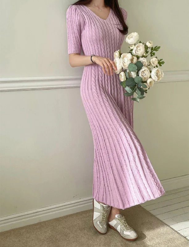 Midi dresses with side slits for a sexy and elegant appearance Unibic Knitted Dress