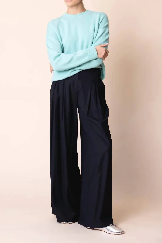 Women's Denim - Look Tight Trousers in Light Blue for a Casual and Versatile OptionDrew Pants In Midnight Women's Denim - Look Tight Trousers in Light Blue for a Casual and Versatile OptionDrew Pants In Midnight
