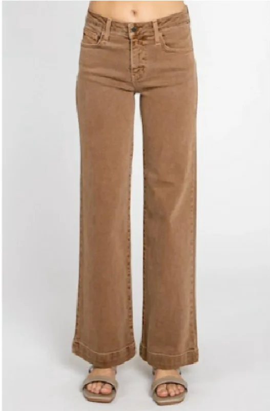 Women's Denim - Look Tight Trousers in Light Blue for a Casual and Versatile OptionVintage Wash Pant In Caramel Women's Denim - Look Tight Trousers in Light Blue for a Casual and Versatile OptionVintage Wash Pant In Caramel
