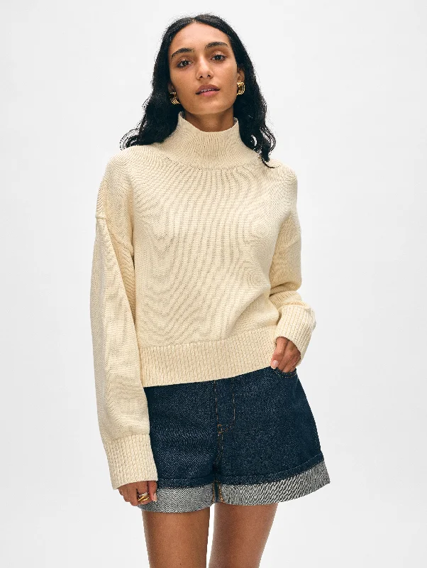 Cashmere Women Sweater with a Luxurious Soft TouchOrganic Cotton Cropped Standneck