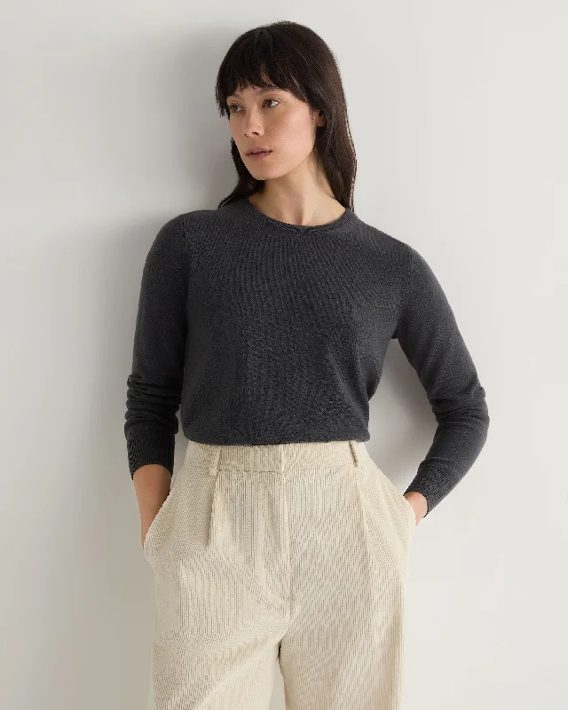 Striped Women Sweater with a Timeless PatternWomen's Evie Classic Round Neck Cashmere Sweater Anthracite Grey Striped Women Sweater with a Timeless PatternWomen's Evie Classic Round Neck Cashmere Sweater Anthracite Grey