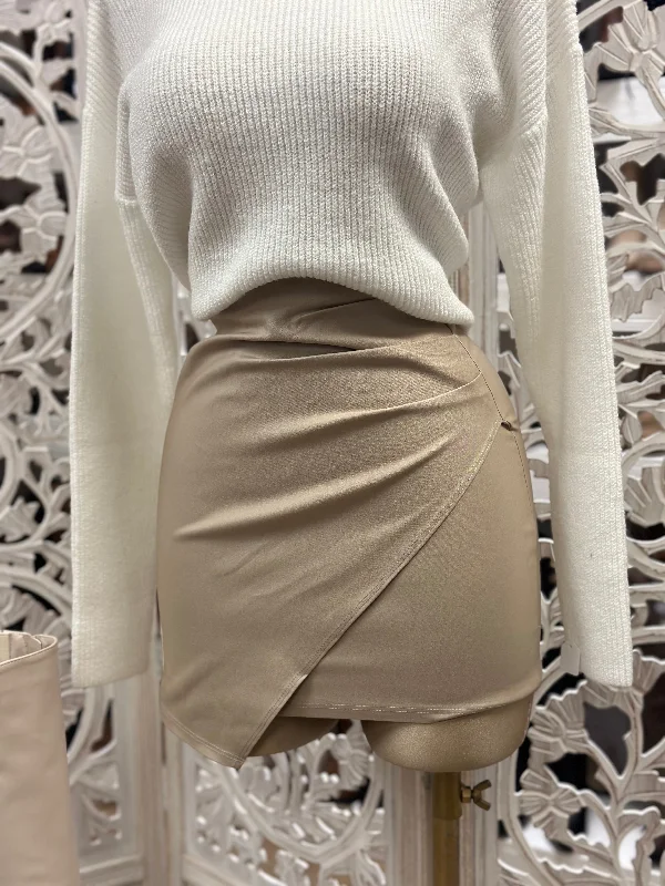 Off - the - Shoulder Women Dress for a Romantic and Feminine LookOff - the - Shoulder Women Dress for a Romantic and Feminine LookChampagne Wrapped Skirt Off - the - Shoulder Women Dress for a Romantic and Feminine LookOff - the - Shoulder Women Dress for a Romantic and Feminine LookChampagne Wrapped Skirt