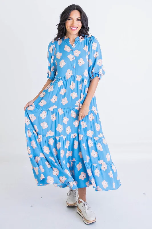 Halter Neck Women Dress to Show Off the Shoulders and NecklineHalter Neck Women Dress to Show Off the Shoulders and NecklineFloral Button Maxi Dress Halter Neck Women Dress to Show Off the Shoulders and NecklineHalter Neck Women Dress to Show Off the Shoulders and NecklineFloral Button Maxi Dress