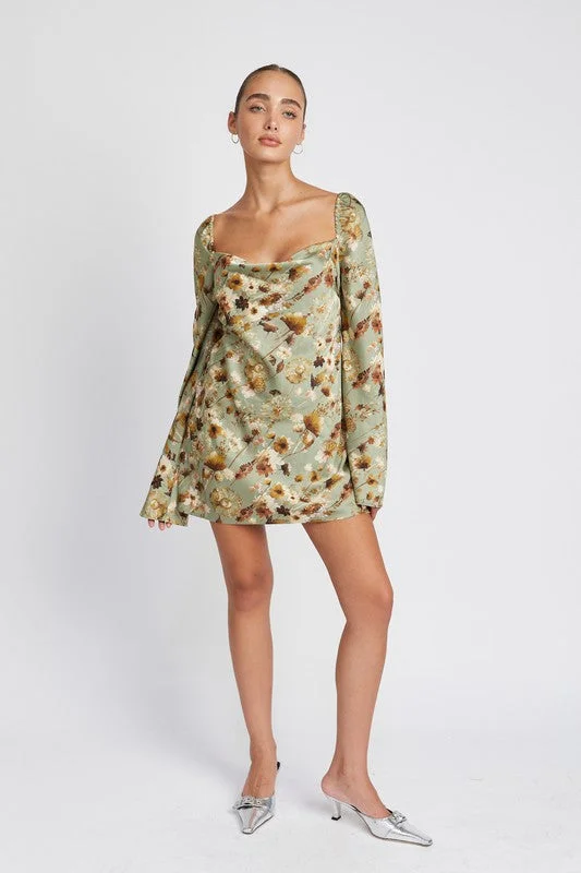 Printed Abstract Women Dress for a Modern and Artistic AppealPrinted Abstract Women Dress for a Modern and Artistic AppealFloral Long Sleeve Mini Dress