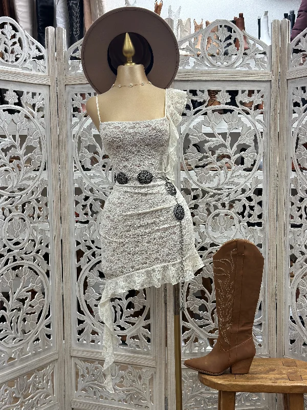 Long - Sleeve Women Dress in Velvet for a Luxurious Winter LookLong - Sleeve Women Dress in Velvet for a Luxurious Winter LookLace Ruffle Sleeve Dress- Stretchy Long - Sleeve Women Dress in Velvet for a Luxurious Winter LookLong - Sleeve Women Dress in Velvet for a Luxurious Winter LookLace Ruffle Sleeve Dress- Stretchy