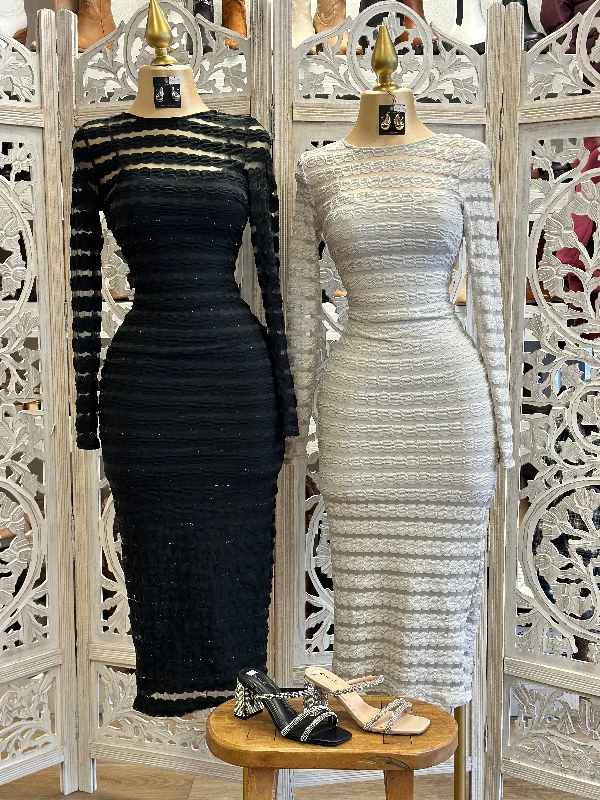 Printed Abstract Women Dress for a Modern and Artistic AppealPrinted Abstract Women Dress for a Modern and Artistic AppealMesh Detail Midi Dress