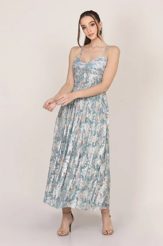 Halter Neck Women Dress to Show Off the Shoulders and NecklineHalter Neck Women Dress to Show Off the Shoulders and NecklineNelex Metallic Printed Midi Dress in Blue Halter Neck Women Dress to Show Off the Shoulders and NecklineHalter Neck Women Dress to Show Off the Shoulders and NecklineNelex Metallic Printed Midi Dress in Blue