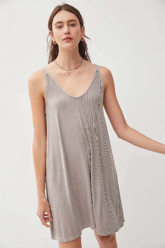 Shift Women Dress with a Simple and Classic Design for Everyday WearShift Women Dress with a Simple and Classic Design for Everyday WearSALE | Ribbed V-Neck Dress Shift Women Dress with a Simple and Classic Design for Everyday WearShift Women Dress with a Simple and Classic Design for Everyday WearSALE | Ribbed V-Neck Dress