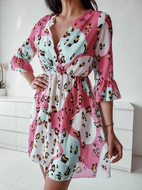 Ruffled Women Dress with Multiple Layers for a Playful and Girly Style Ruffled Women Dress with Multiple Layers for a Playful and Girly Style KittenAlarm - Leopard Print V Neck Dress Ruffled Women Dress with Multiple Layers for a Playful and Girly Style Ruffled Women Dress with Multiple Layers for a Playful and Girly Style KittenAlarm - Leopard Print V Neck Dress