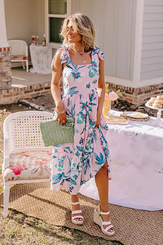 Mini Women Dress with a Short Hem for a Young and Trendy StyleMini Women Dress with a Short Hem for a Young and Trendy StyleCatalina Island Floral Midi Mini Women Dress with a Short Hem for a Young and Trendy StyleMini Women Dress with a Short Hem for a Young and Trendy StyleCatalina Island Floral Midi