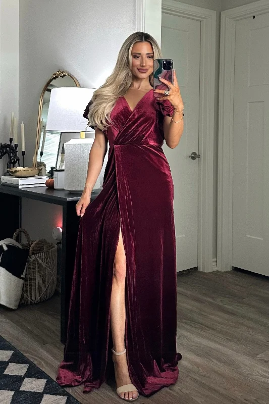 Backless Women Dress for a Sexy and Alluring Look at Evening EventsBackless Women Dress for a Sexy and Alluring Look at Evening EventsCampbell Velvet Maxi Dress: Burgundy Backless Women Dress for a Sexy and Alluring Look at Evening EventsBackless Women Dress for a Sexy and Alluring Look at Evening EventsCampbell Velvet Maxi Dress: Burgundy