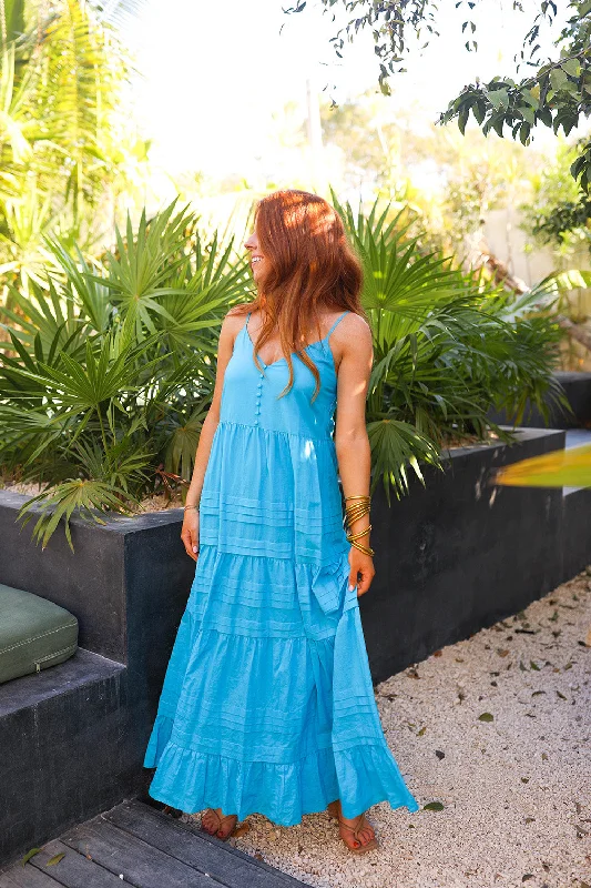 Pleated Women Dress with a Timeless and Elegant TexturePleated Women Dress with a Timeless and Elegant TextureJaxon Tiered Maxi Dress - Ocean Pleated Women Dress with a Timeless and Elegant TexturePleated Women Dress with a Timeless and Elegant TextureJaxon Tiered Maxi Dress - Ocean