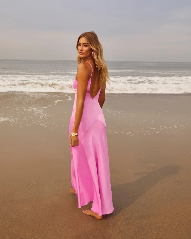 Pleated Women Dress with a Timeless and Elegant TexturePleated Women Dress with a Timeless and Elegant TextureSommer V-Neck Maxi Slip Dress Pleated Women Dress with a Timeless and Elegant TexturePleated Women Dress with a Timeless and Elegant TextureSommer V-Neck Maxi Slip Dress