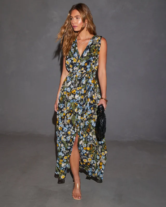 Backless Women Dress for a Sexy and Alluring Look at Evening EventsBackless Women Dress for a Sexy and Alluring Look at Evening EventsYasmin Floral V-Neck Maxi Dress Backless Women Dress for a Sexy and Alluring Look at Evening EventsBackless Women Dress for a Sexy and Alluring Look at Evening EventsYasmin Floral V-Neck Maxi Dress