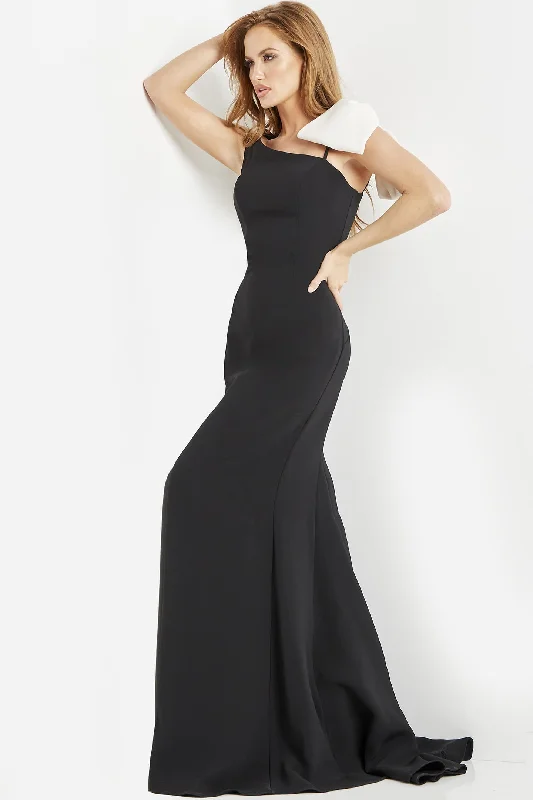 Maxi dresses with a V - neckline for a flattering and elongating shape Maxi dresses with a V - neckline for a flattering and elongating shape Jovani 220450 Fitted Long Evening Formal Dress Maxi dresses with a V - neckline for a flattering and elongating shape Maxi dresses with a V - neckline for a flattering and elongating shape Jovani 220450 Fitted Long Evening Formal Dress