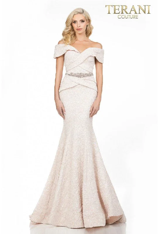 Maxi dresses with cut - out details on the sides for a modern edge Maxi dresses with cut - out details on the sides for a modern edge Terani Couture 1812M6657 Blush 14 Sale Maxi dresses with cut - out details on the sides for a modern edge Maxi dresses with cut - out details on the sides for a modern edge Terani Couture 1812M6657 Blush 14 Sale