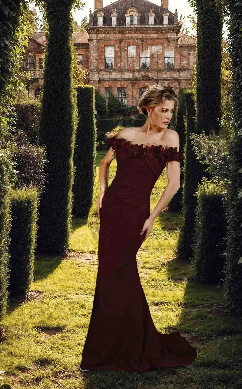 Long - Sleeve Women Dress in Velvet for a Luxurious Winter LookLong - Sleeve Women Dress in Velvet for a Luxurious Winter LookJanique W3016 Dress Long - Sleeve Women Dress in Velvet for a Luxurious Winter LookLong - Sleeve Women Dress in Velvet for a Luxurious Winter LookJanique W3016 Dress