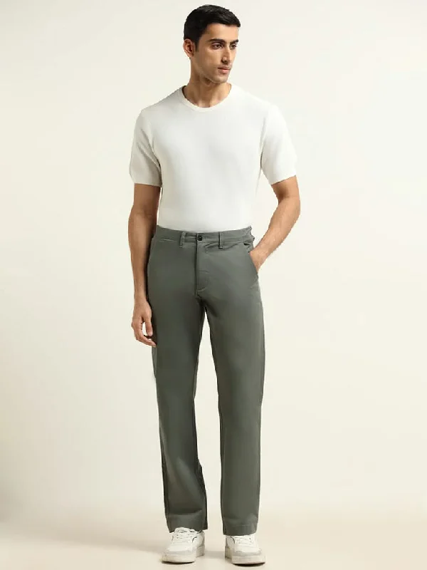 Solid Color Women Shorts in Bright Hues for a Bold StatementSolid Color Women Shorts in Bright Hues for a Bold StatementAscot Green Plain Cotton Blend Relaxed Fit Chinos