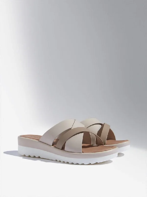 Patterned Geometric Women Shorts for a Modern AppealPatterned Geometric Women Shorts for a Modern AppealLUNA BLU Beige Multi-Strap Platform Sandals Patterned Geometric Women Shorts for a Modern AppealPatterned Geometric Women Shorts for a Modern AppealLUNA BLU Beige Multi-Strap Platform Sandals