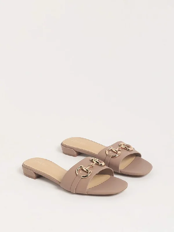 Twill Women Shorts with a Smooth Texture and DurabilityTwill Women Shorts with a Smooth Texture and DurabilityLUNA BLU Blush Pink Sandals Twill Women Shorts with a Smooth Texture and DurabilityTwill Women Shorts with a Smooth Texture and DurabilityLUNA BLU Blush Pink Sandals