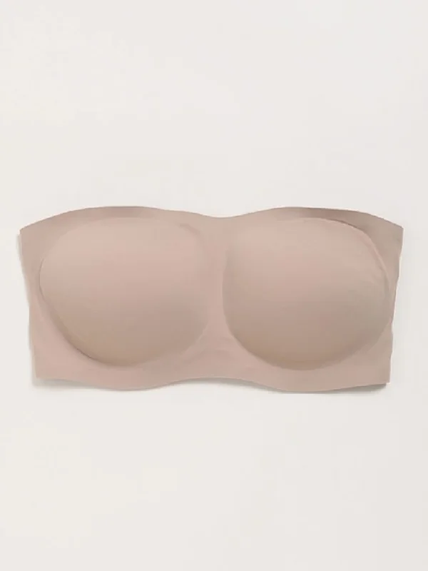 Ruffled Hem Women Shorts to Add a Feminine TouchRuffled Hem Women Shorts to Add a Feminine TouchWunderlove Nude Strapless Invisible Bra Ruffled Hem Women Shorts to Add a Feminine TouchRuffled Hem Women Shorts to Add a Feminine TouchWunderlove Nude Strapless Invisible Bra