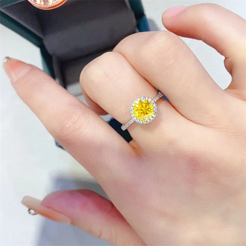Ruffled Bodysuits with a Playful and Feminine Touch1 Carat Moissanite 925 Sterling Silver Ring Ruffled Bodysuits with a Playful and Feminine Touch1 Carat Moissanite 925 Sterling Silver Ring