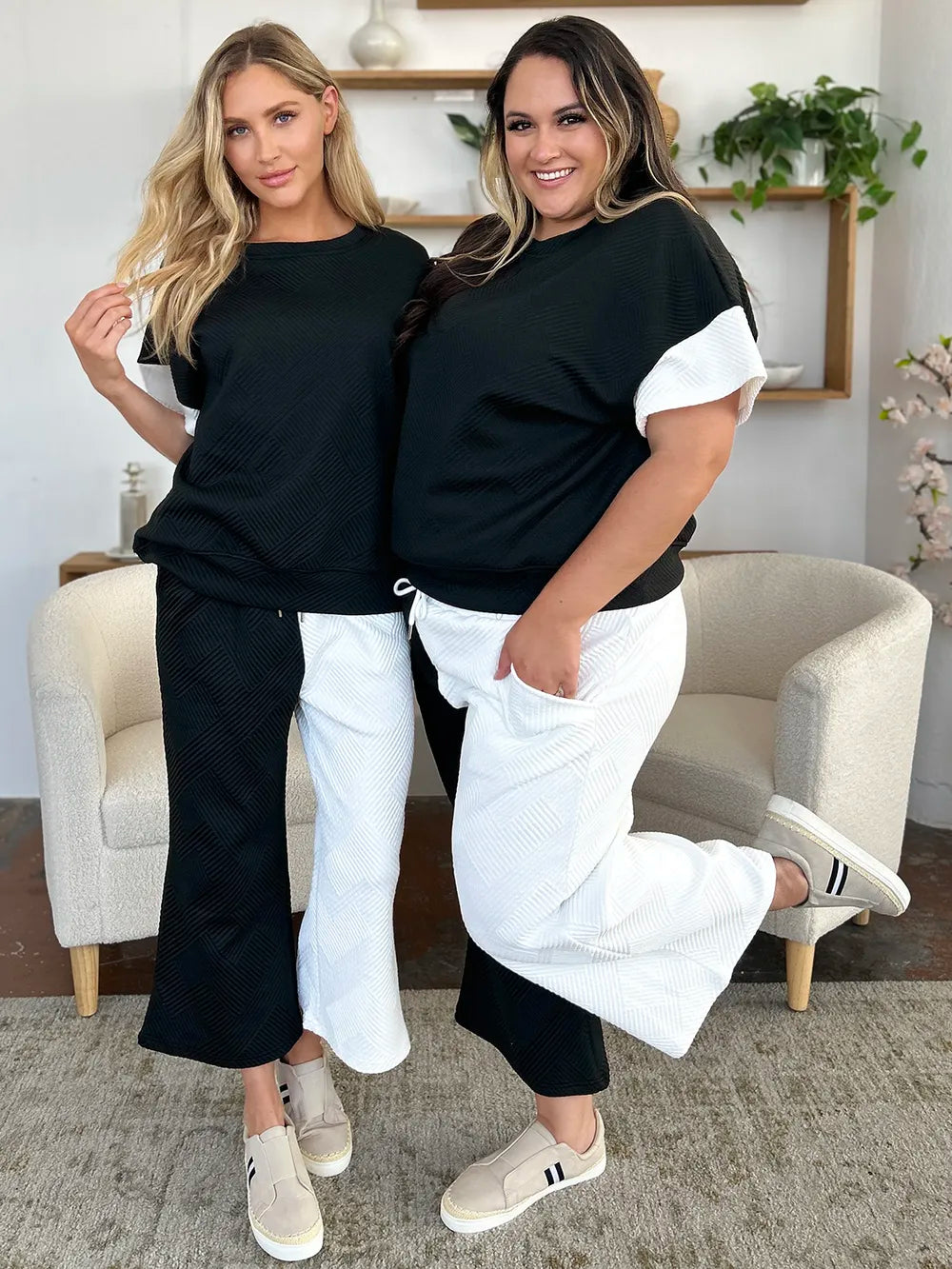 Convertible Straps Bodysuits for Multiple Styling OptionsTexture Contrast T-Shirt and Wide Leg Pants Set Convertible Straps Bodysuits for Multiple Styling OptionsTexture Contrast T-Shirt and Wide Leg Pants Set