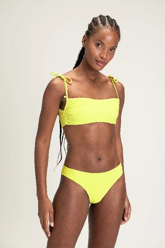 Striped women swimwear with a classic pattern for a timeless beach lookSummertime Bandeau Top Striped women swimwear with a classic pattern for a timeless beach lookSummertime Bandeau Top